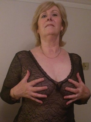 Mature BBW sex contacts Newquay, southwest and wales. If you are lonely and bored and fantasise about mature women who are not stick-thin, I could be all that you've dreamed and fantasised about and so much more