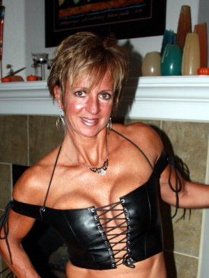 Mel56, 56 from Lanarkshire | XXX Sex Contacts